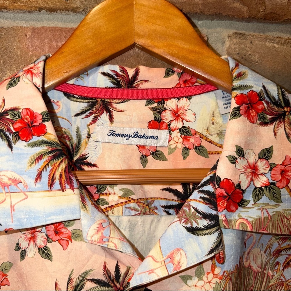 Tommy Bahama Florida Tropical Flamingo Short Sleeve Button-Up 100% Silk Size L - Picture 3 of 5
